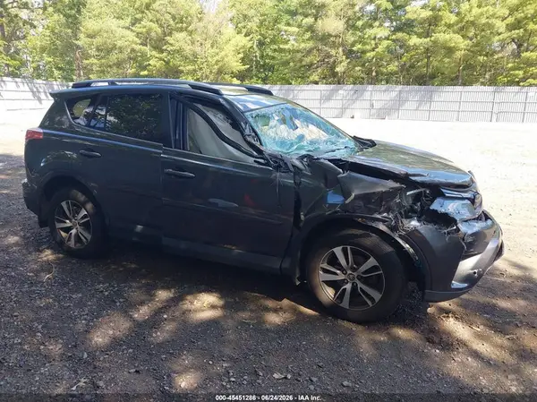 2T3RFREV6HW602701 2017 TOYOTA RAV 4 - Image 1