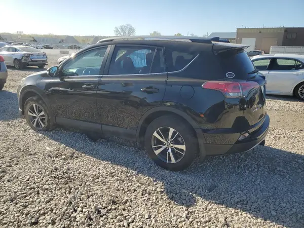 2T3RFREV6HW611589 2017 TOYOTA RAV 4 - Image 2