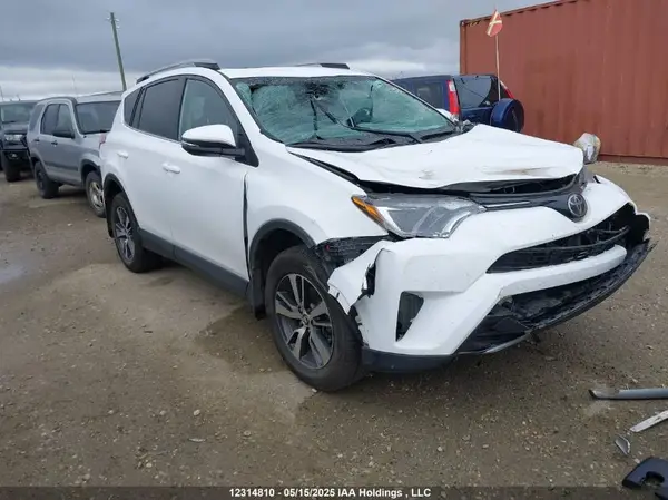 2T3RFREV6HW642549 2017 TOYOTA RAV 4 - Image 1