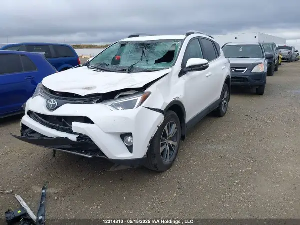 2T3RFREV6HW642549 2017 TOYOTA RAV 4 - Image 2
