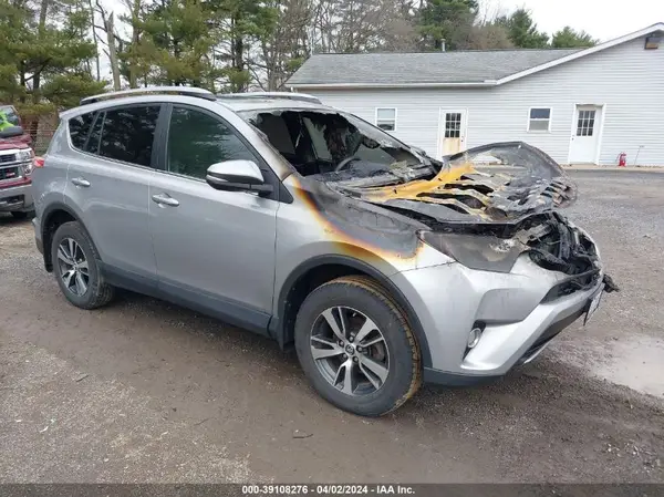 2T3RFREV6HW655818 2017 TOYOTA RAV 4 - Image 1