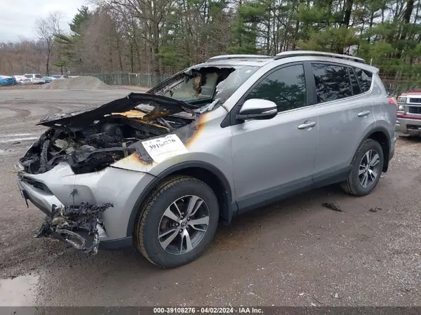 2T3RFREV6HW655818 2017 TOYOTA RAV 4 - Image 2