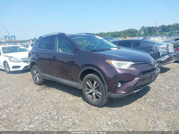 2T3RFREV6HW661702 2017 TOYOTA RAV 4 - Image 1