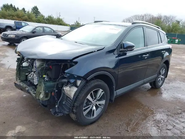 2T3RFREV6HW669525 2017 TOYOTA RAV 4 - Image 2