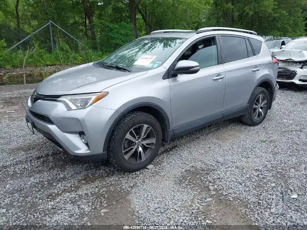 2T3RFREV6HW673140 2017 TOYOTA RAV 4 - Image 2