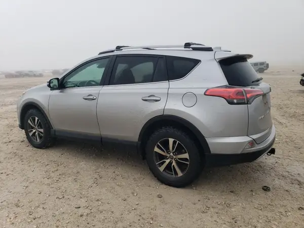 2T3RFREV6JW701542 2018 TOYOTA RAV 4 - Image 2