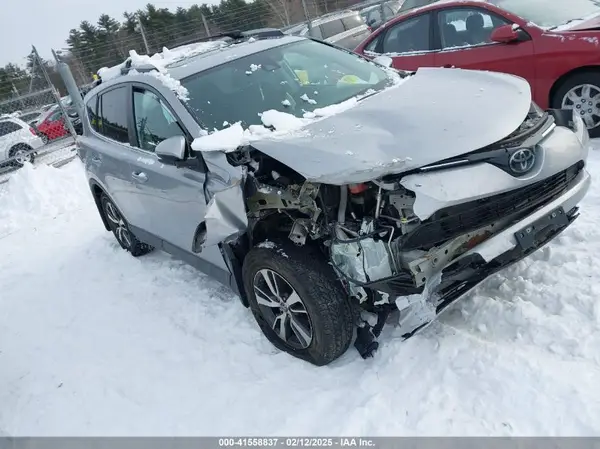 2T3RFREV6JW709768 2018 TOYOTA RAV 4 - Image 1
