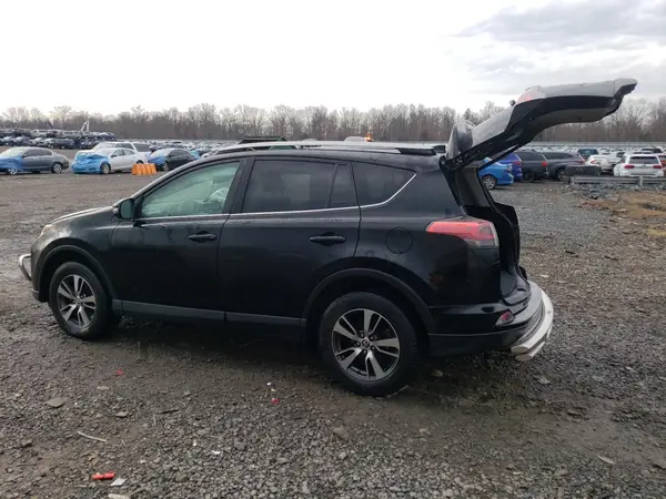 2T3RFREV6JW735352 2018 TOYOTA RAV 4 - Image 2