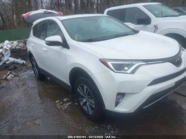 2T3RFREV6JW765113 2018 TOYOTA RAV 4 - Image 1