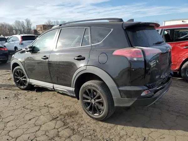 2T3RFREV6JW774815 2018 TOYOTA RAV 4 - Image 2