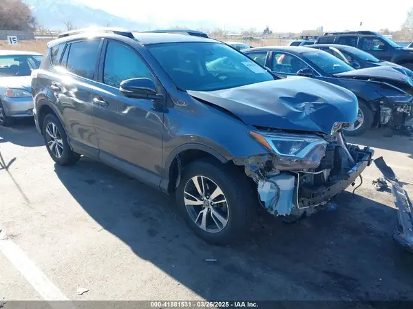 2T3RFREV6JW783868 2018 TOYOTA RAV 4 - Image 1