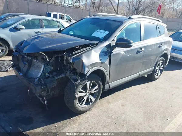 2T3RFREV6JW783868 2018 TOYOTA RAV 4 - Image 2