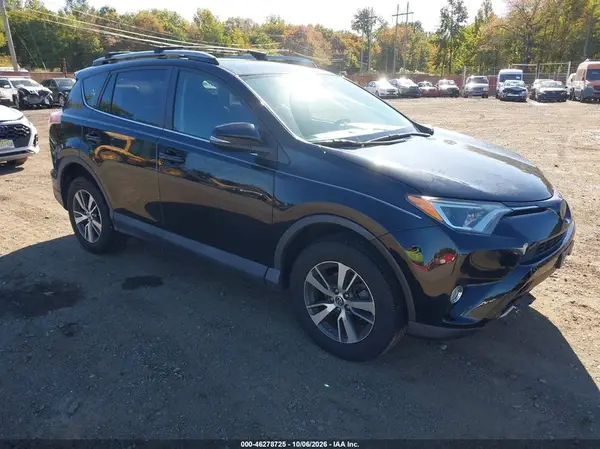2T3RFREV6JW824497 2018 TOYOTA RAV 4 - Image 1