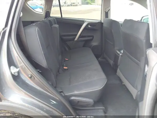 2T3RFREV6JW851022 2018 TOYOTA RAV 4 - Image 8