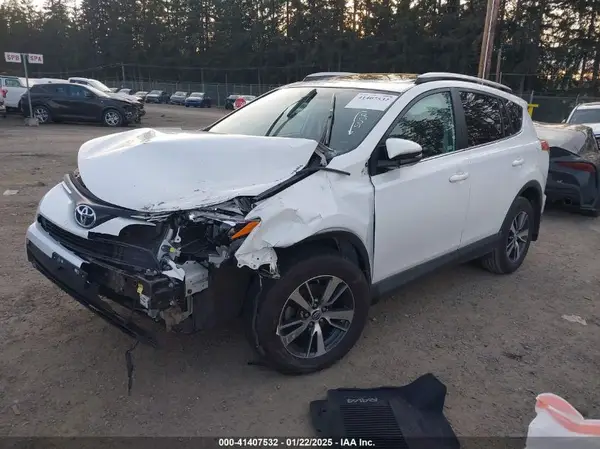 2T3RFREV7GW479585 2016 TOYOTA RAV 4 - Image 2