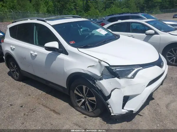 2T3RFREV7GW505215 2016 TOYOTA RAV 4 - Image 1
