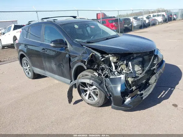 2T3RFREV7HW570468 2017 TOYOTA RAV 4 - Image 1