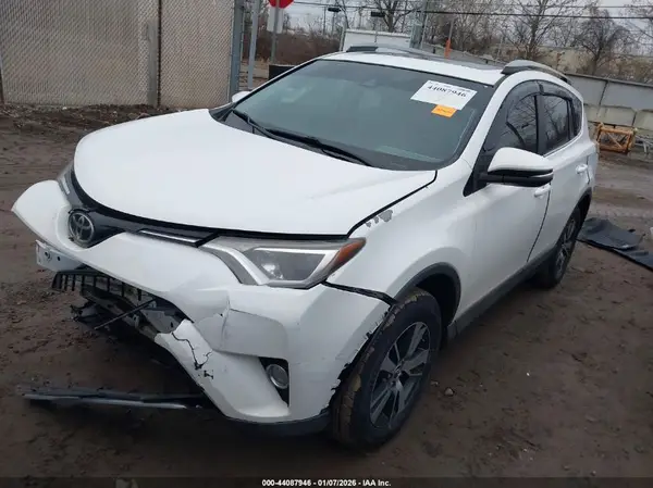 2T3RFREV7HW577419 2017 TOYOTA RAV 4 - Image 2