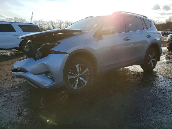 2T3RFREV7HW587609 2017 TOYOTA RAV 4 - Image 1