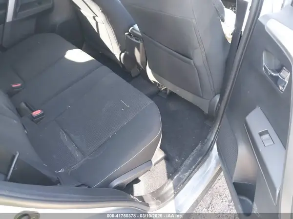 2T3RFREV7HW596021 2017 TOYOTA RAV 4 - Image 8