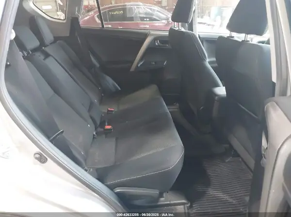 2T3RFREV7HW650692 2017 TOYOTA RAV 4 - Image 8