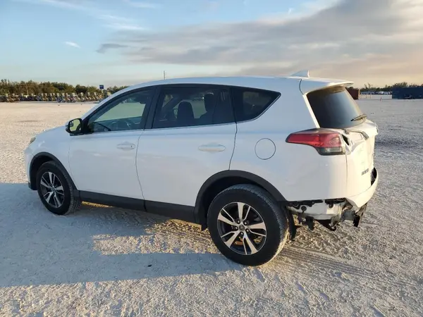 2T3RFREV7HW656394 2017 TOYOTA RAV 4 - Image 2