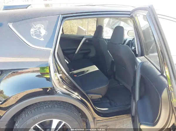 2T3RFREV7HW664530 2017 TOYOTA RAV 4 - Image 8