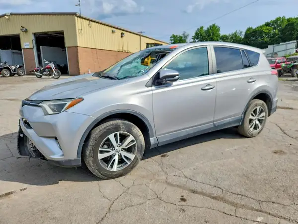 2T3RFREV7HW684633 2017 TOYOTA RAV 4 - Image 1