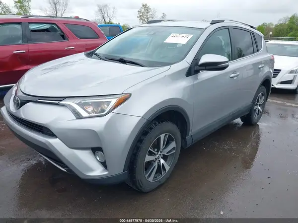 2T3RFREV7HW691002 2017 TOYOTA RAV 4 - Image 2