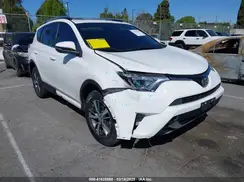 2T3RFREV7JW783877 2018 TOYOTA RAV 4