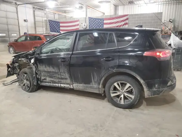 2T3RFREV7JW790330 2018 TOYOTA RAV 4 - Image 2