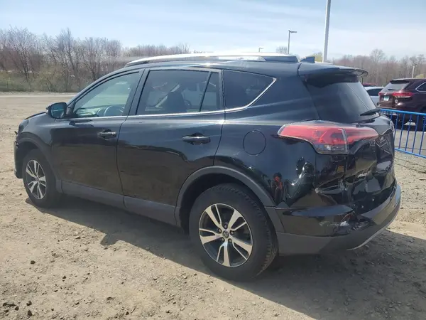 2T3RFREV7JW802900 2018 TOYOTA RAV 4 - Image 2