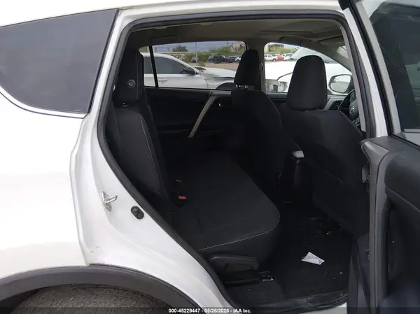 2T3RFREV7JW804310 2018 TOYOTA RAV 4 - Image 8