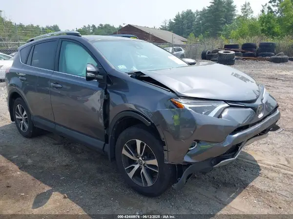 2T3RFREV7JW809328 2018 TOYOTA RAV 4 - Image 1