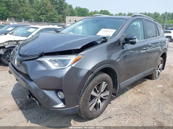 2T3RFREV7JW809328 2018 TOYOTA RAV 4 - Image 2