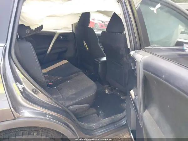 2T3RFREV7JW809328 2018 TOYOTA RAV 4 - Image 8