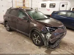 2T3RFREV7JW829174 2018 TOYOTA RAV 4