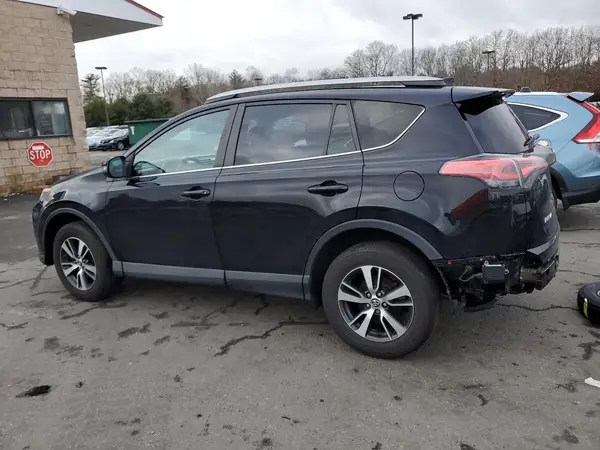 2T3RFREV7JW852647 2018 TOYOTA RAV 4 - Image 2