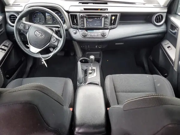 2T3RFREV7JW852647 2018 TOYOTA RAV 4 - Image 8