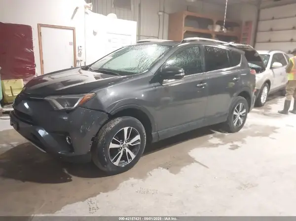 2T3RFREV8GW447051 2016 TOYOTA RAV 4 - Image 2
