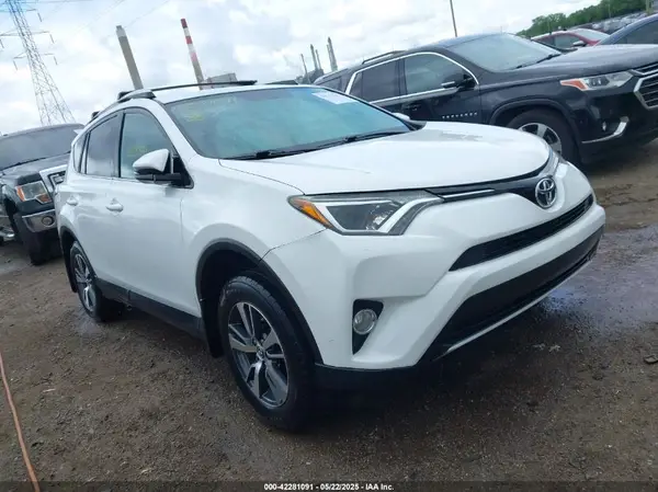 2T3RFREV8GW450273 2016 TOYOTA RAV 4 - Image 1