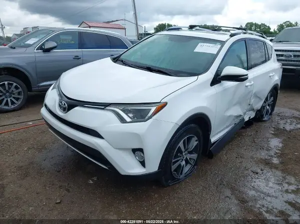 2T3RFREV8GW450273 2016 TOYOTA RAV 4 - Image 2