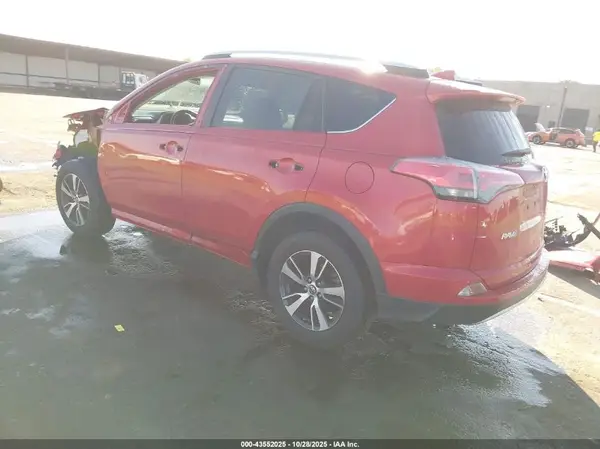 2016 TOYOTA RAV 4 IAAI lot 43552025 auction photo 3