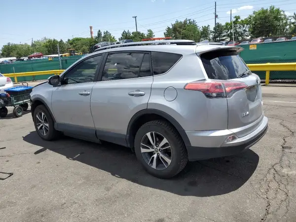 2T3RFREV8HW587845 2017 TOYOTA RAV 4 - Image 2