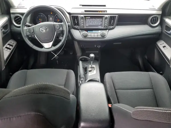 2T3RFREV8HW590647 2017 TOYOTA RAV 4 - Image 8