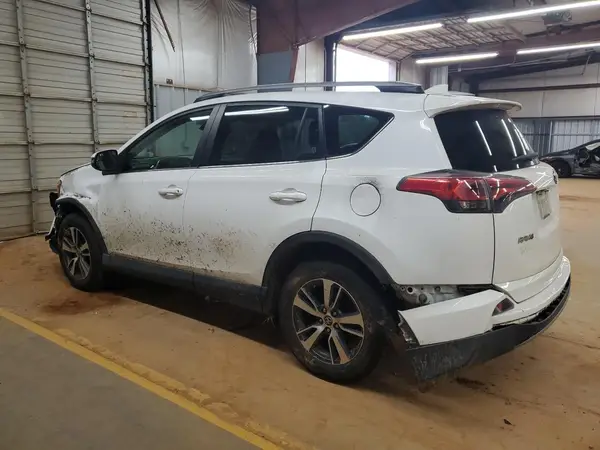 2T3RFREV8HW617832 2017 TOYOTA RAV 4 - Image 2
