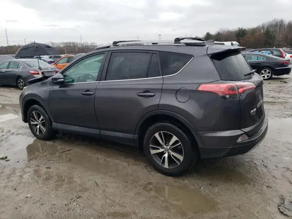 2T3RFREV8HW675777 2017 TOYOTA RAV 4 - Image 2