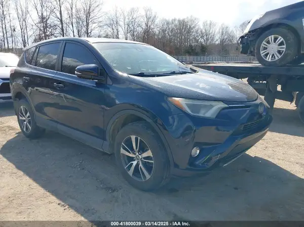 2T3RFREV8JW701168 2018 TOYOTA RAV 4 - Image 1