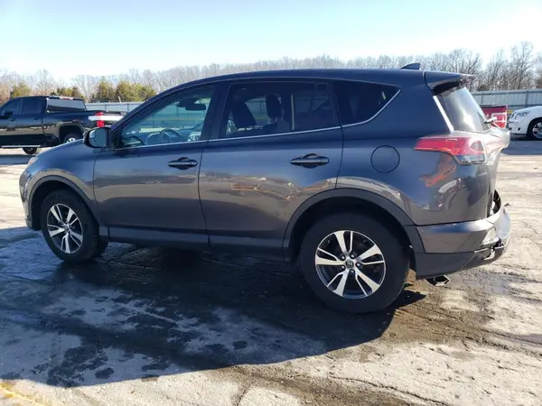 2T3RFREV8JW704832 2018 TOYOTA RAV 4 - Image 2