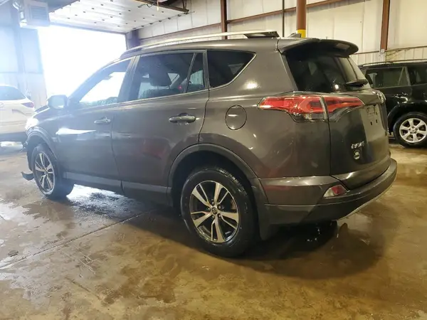 2T3RFREV8JW724160 2018 TOYOTA RAV 4 - Image 2